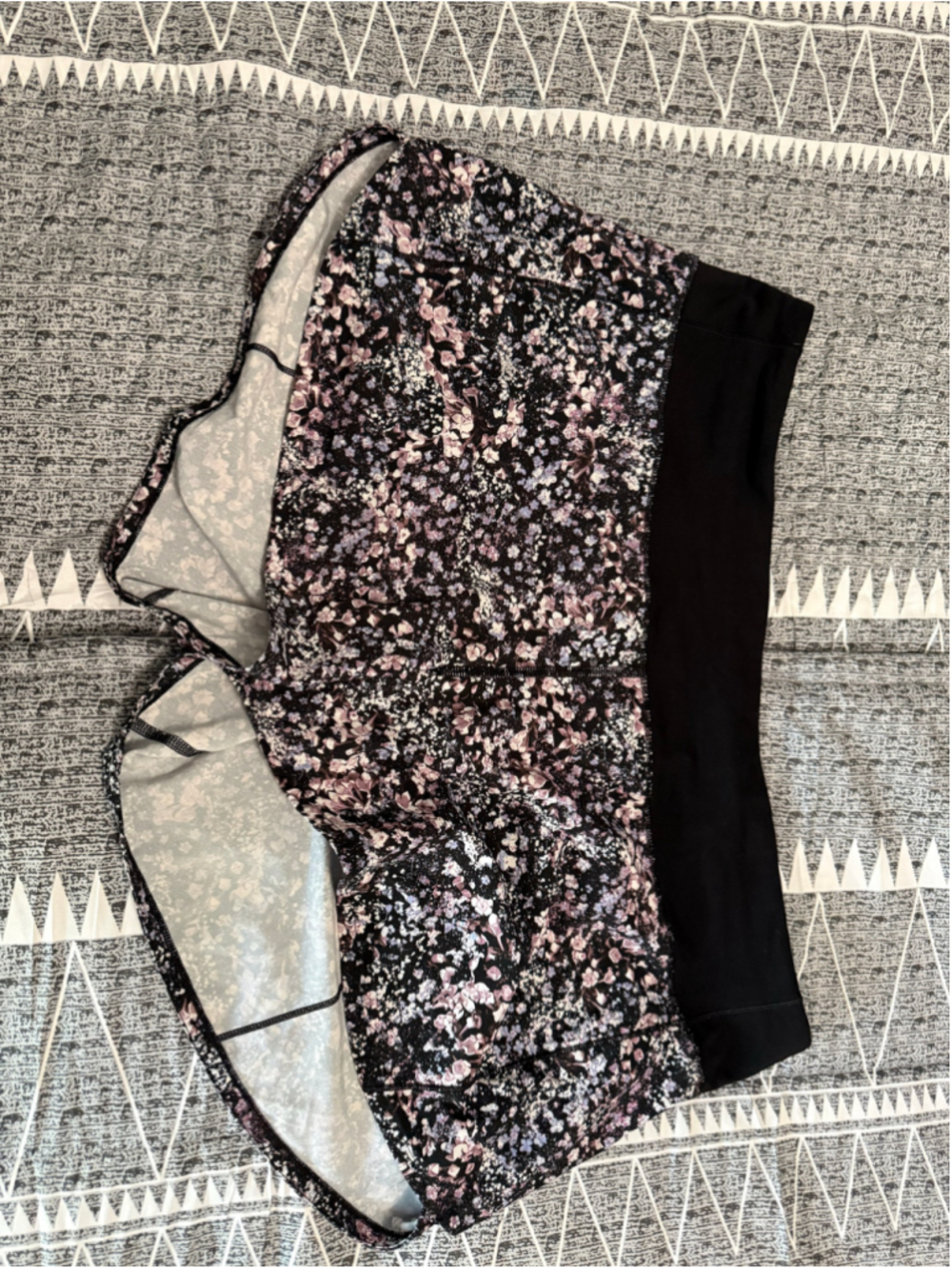 Women's Lululemon Shorts Size Medium 12 Black Floral